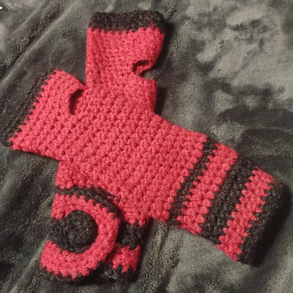 Crochet Fingerless Gloves with Button Closure NEW